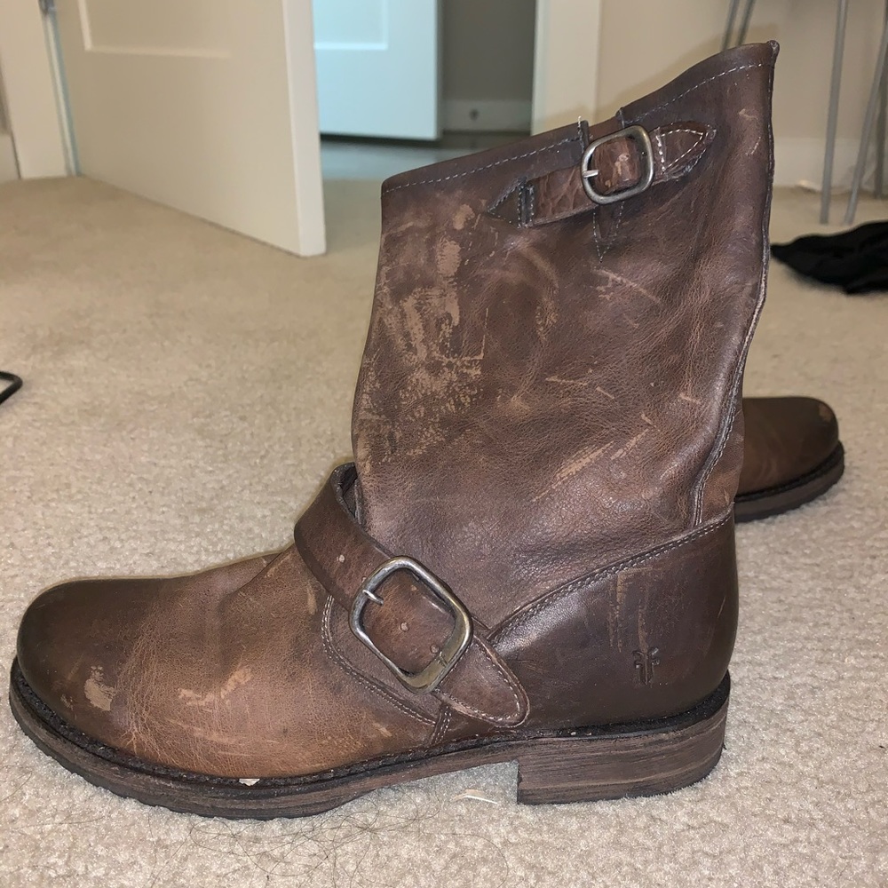 FRYE brown boots, new out of the box!